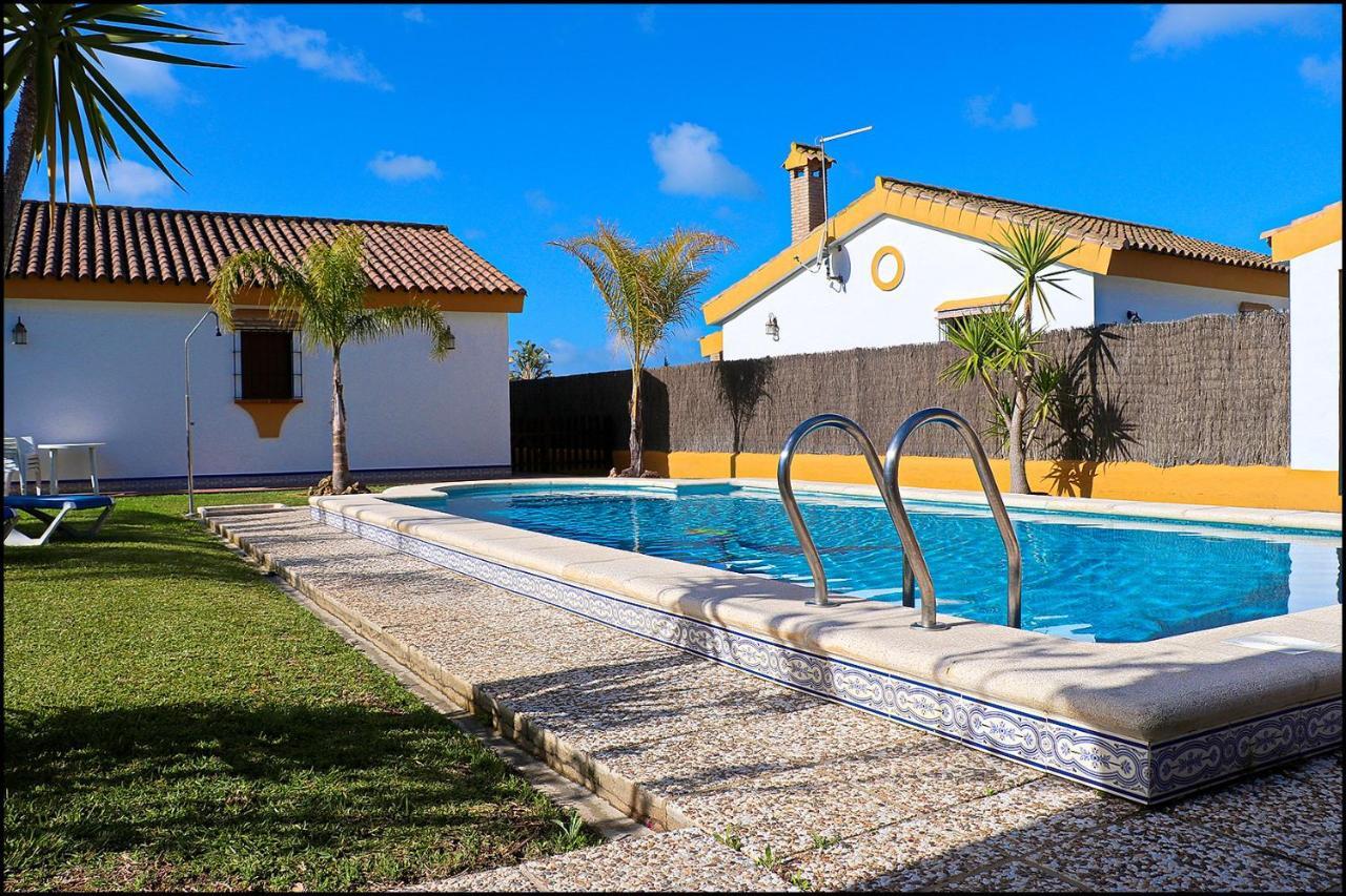Chalet con piscina en Roche Viejo Conil De La Frontera Exterior foto